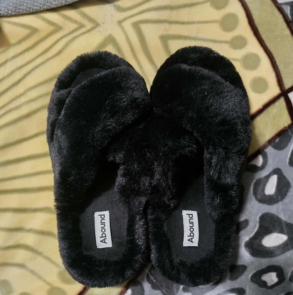 Abound Plush Black Slippers